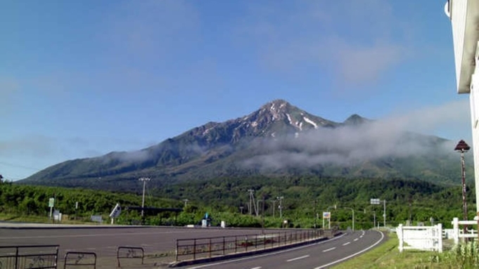 ◆≪生ウニ付≫登山やトレッキングの方限定！＜夕食＋朝昼として塩ウニやおぼろ昆布の『おむすび４つ』付＞